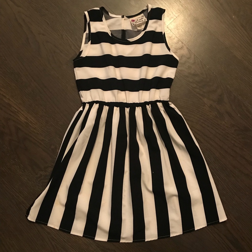 Cutest Girls Striped Dress - Size 7/8